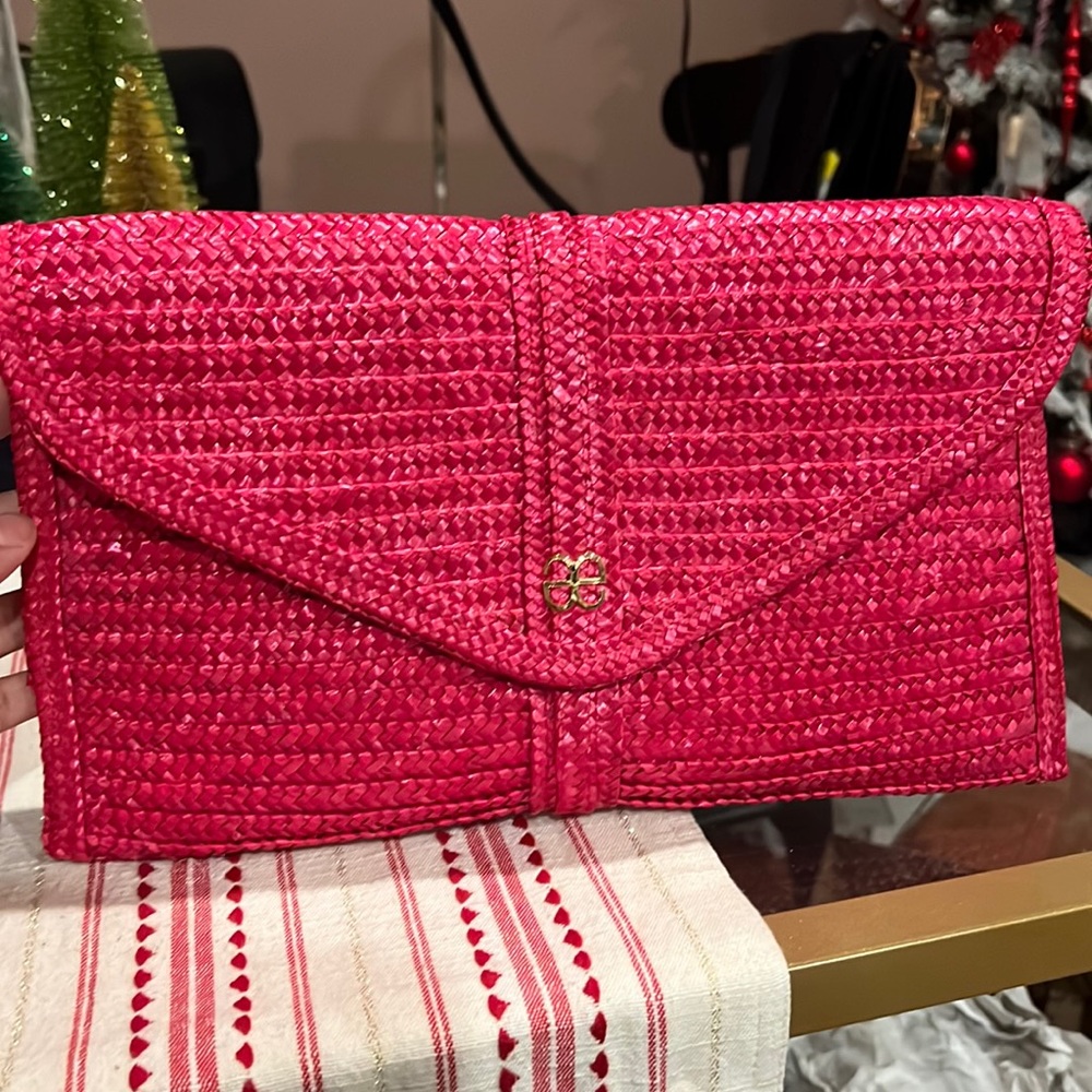 Vintage fuchsia pink Rattan clutch